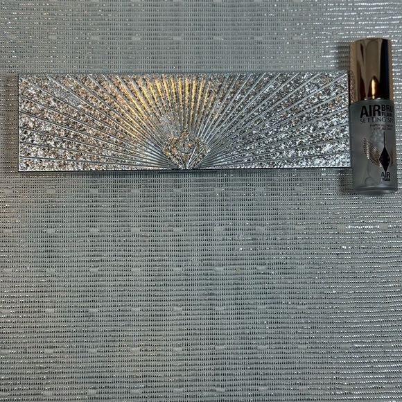 Charlotte Tilbury Bejewelled Eyes Palette and Airbrush Setting Spray - Picture 2 of 4